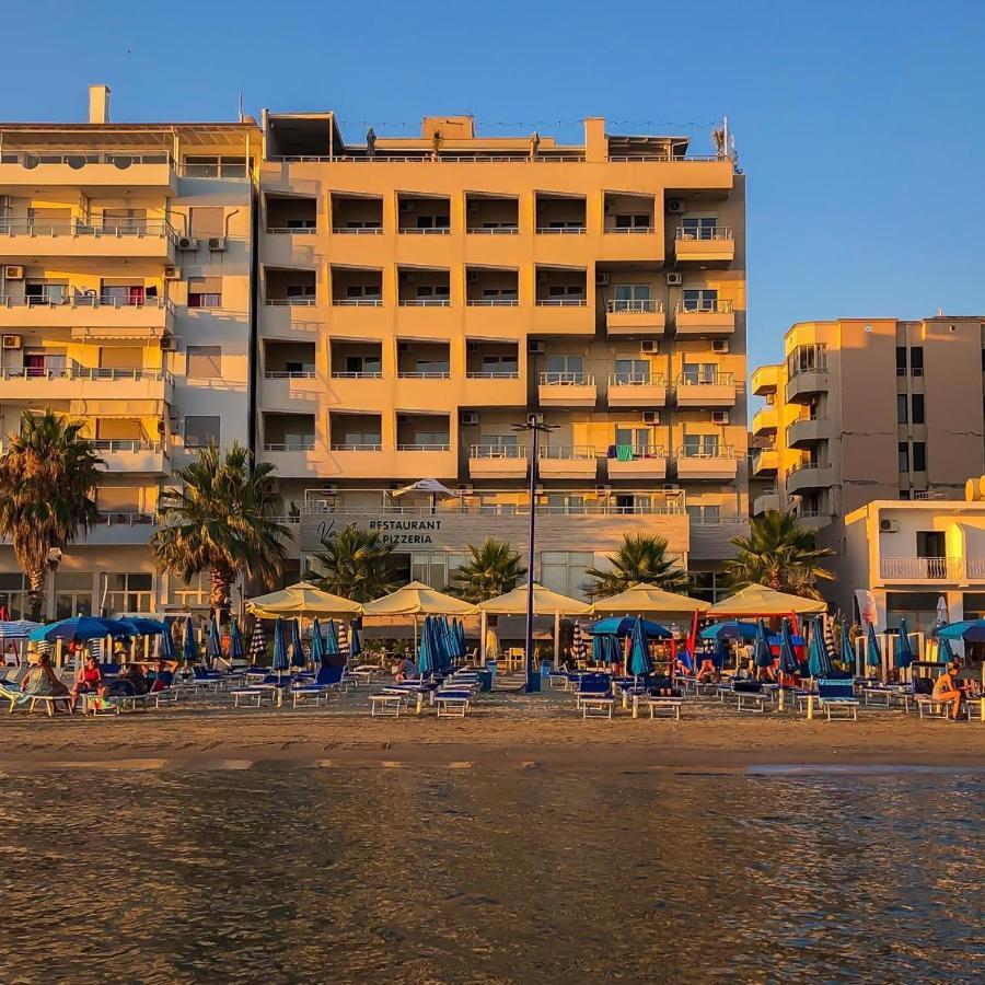 Hotel Vala Драч Екстериор снимка