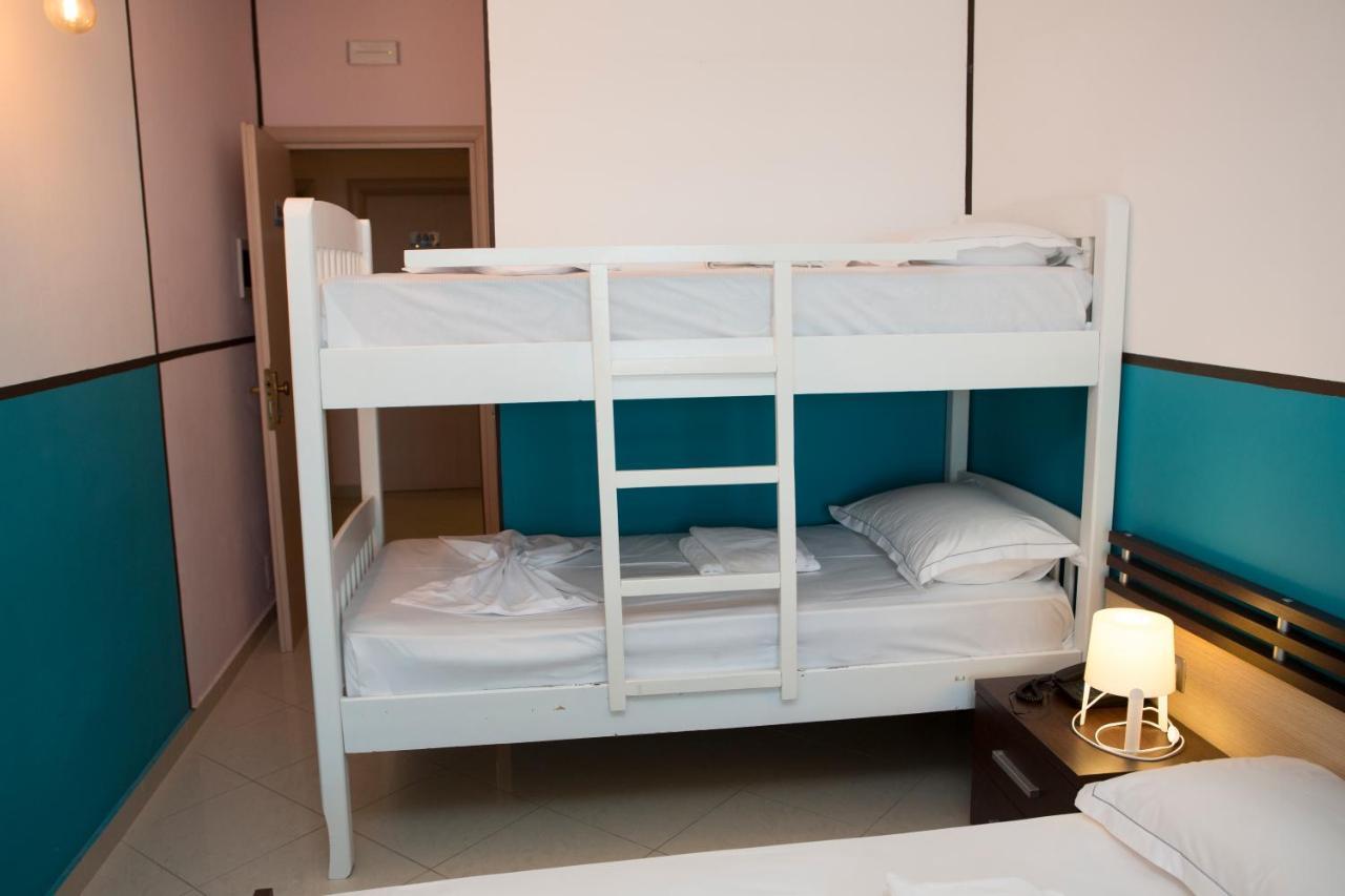 Hotel Vala Драч Екстериор снимка